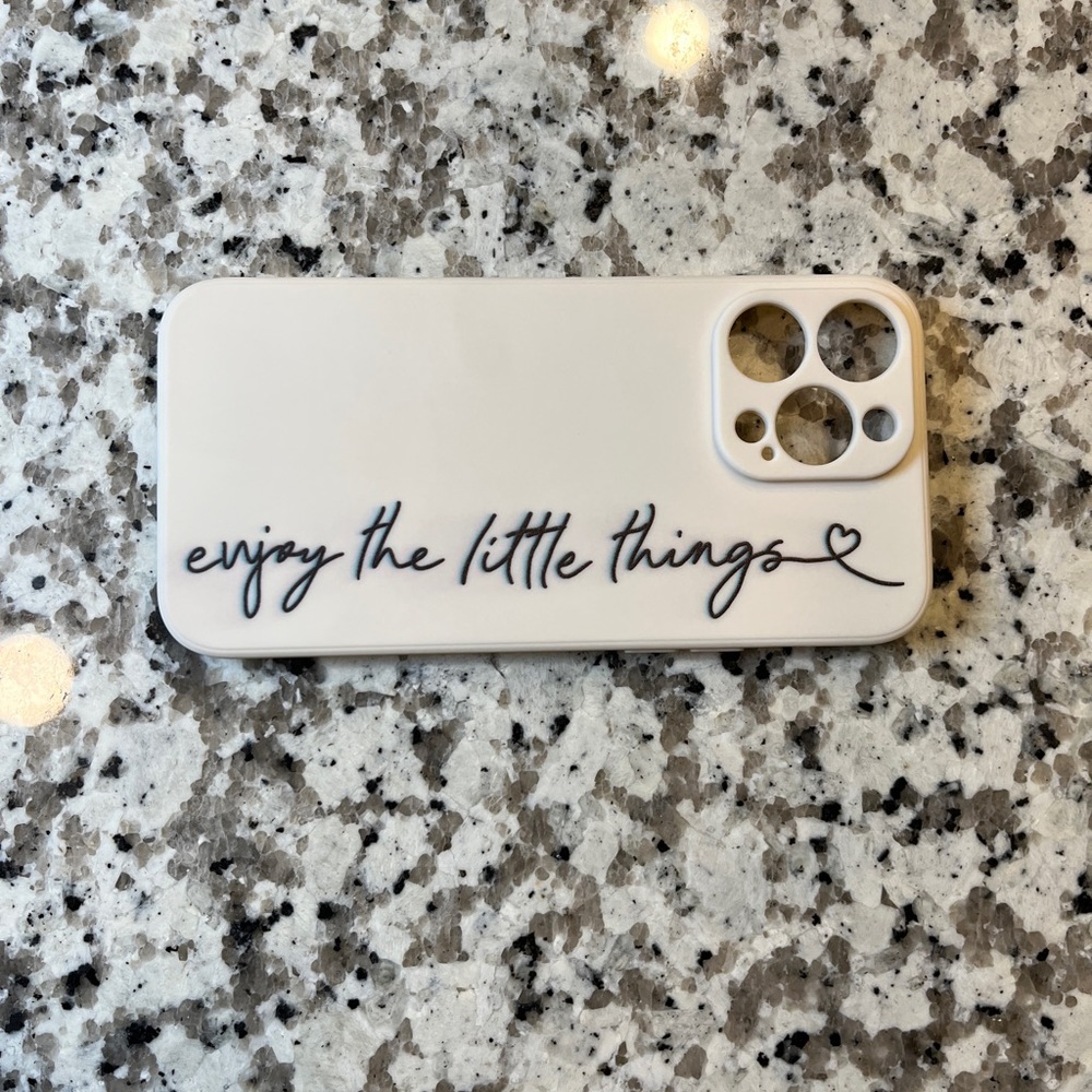 Phone case for woman! iPhone 14 Pro